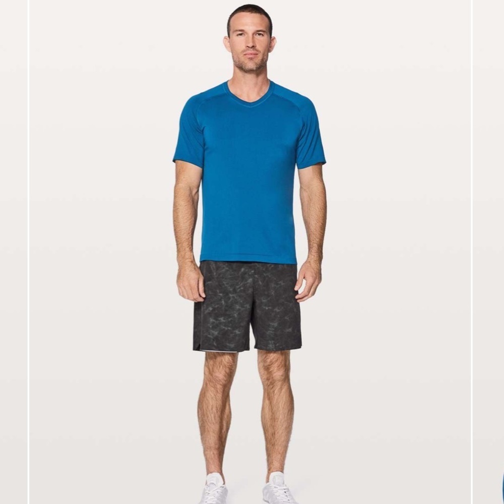 Lululemon Men’s Metal Vent Vee-neck Short-sleeved Shirt Size Medium in Blue GUC